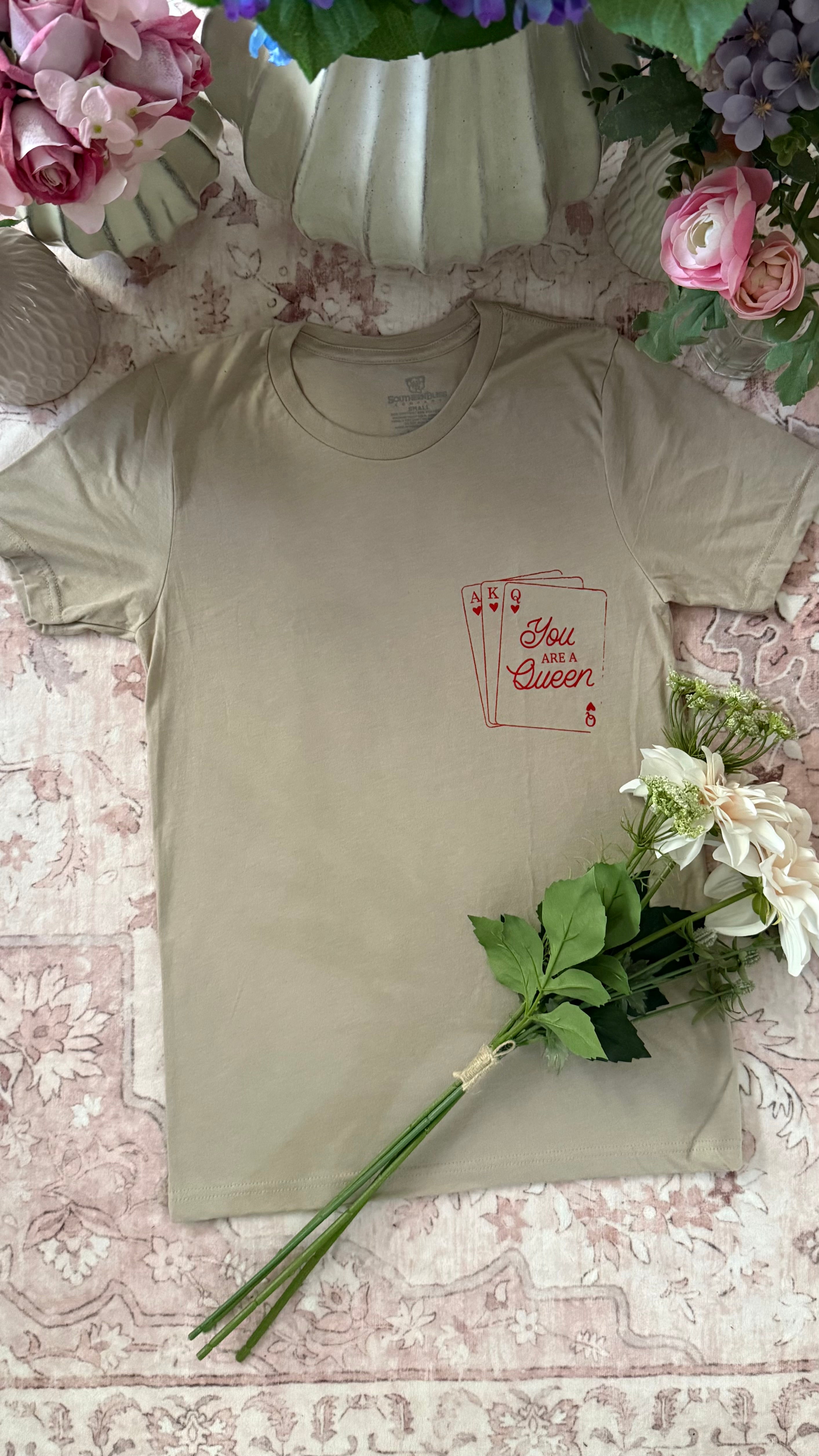 Queen of Hearts Tee
