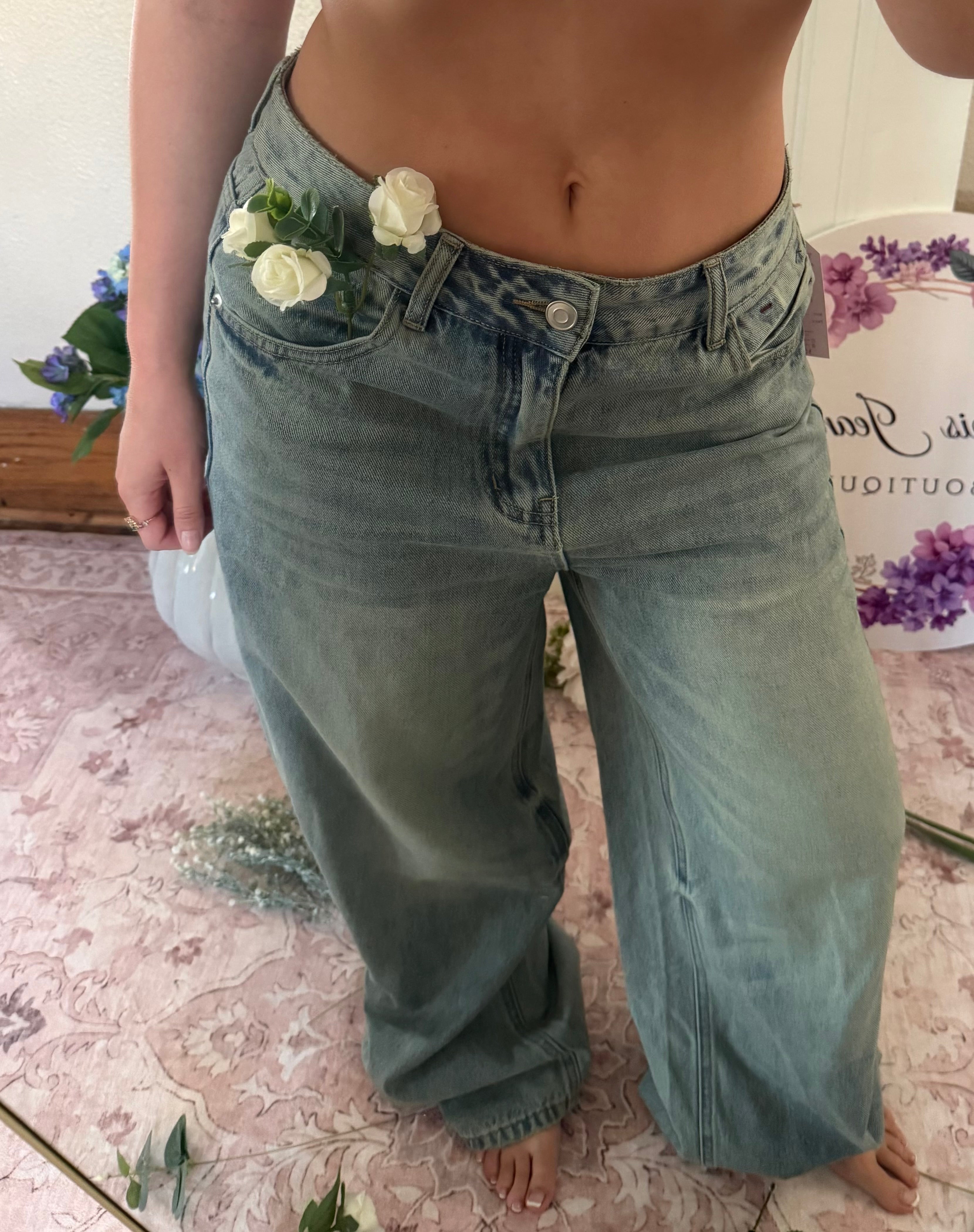 Classic Vintage Wash Wide-Leg Jean